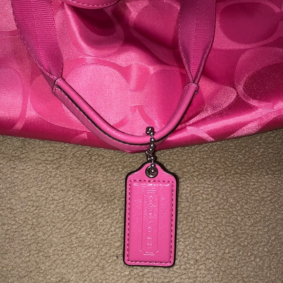 Coach weekender bag in pink - Picture 6 of 6